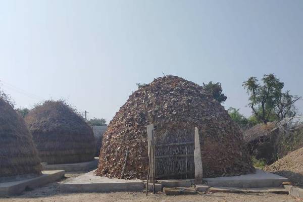 ಯರಬಳ್ಳಿ ಗೊಲ್ಲರಹಟ್ಟೀಲಿ ದೇಗುಲ ನಿರ್ಮಾಣ