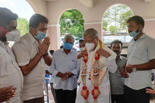 ಈರುಳ್ಳಿ ಖರೀದಿ ಕೇಂದ್ರ ತೆರೆಯಲು ಚಿಂತನೆ