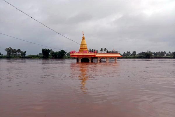 ತಗ್ಗಿದ ಮಳೆ ಅಬ್ಬರ, ಕುಗ್ಗದ ನದಿ ಉಬ್ಬರ!