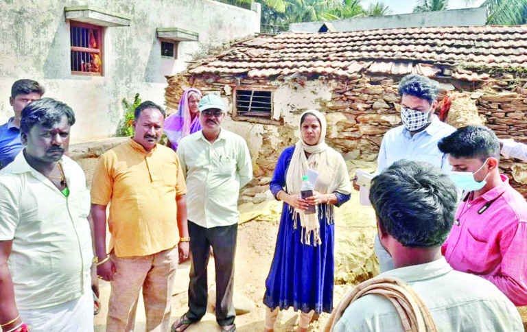 ಪರಿಹಾರಕ್ಕೆ ಆಗ್ರಹಿಸಿ ಪ್ರತಿಭಟನೆ