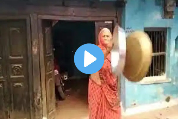 VIDEO: ಜನತಾ ಕರ್ಫ್ಯೂಗೆ ಒಂದು ವರ್ಷ- ಕರೊನಾ ಯೋಧರಿಗೆ ಗೌರವ ಸಲ್ಲಿಸಿದವರು ಹಲವರು, ಹುಚ್ಚಾಟ ಮಾಡಿದರು ಕೆಲವರು…