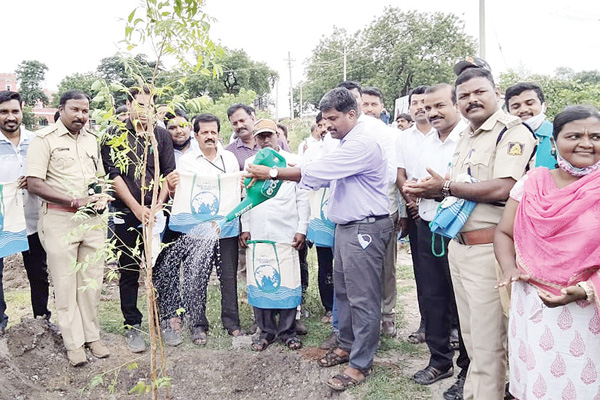 ಪರಿಸರ ನಮ್ಮೆಲ್ಲರ ಉಸಿರಾಗಿದ್ದು ಸಂರಕ್ಷಿಸಿ ಉಳಿಸಿ ಎಂದು ಜಿಲ್ಲಾಧಿಕಾರಿ ಡಾ.ಬಿ.ಸಿ.ಸತೀಶ