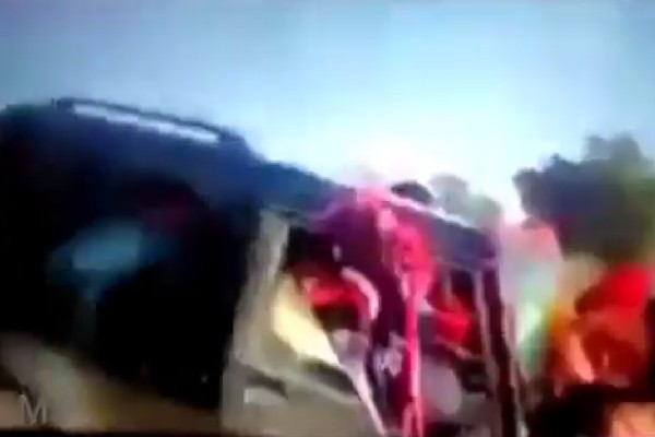 VIDEO| ಉತ್ತರ ಪ್ರದೇಶದ ಲಾಖಿಂಪುರ್ ಖೇರಿ ಘರ್ಷಣೆ ಪ್ರಕರಣ: ವಿಡಿಯೋ ಶೇರ್​ ಮಾಡಿದ ಕಾಂಗ್ರೆಸ್​
