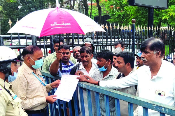 ಅವ್ಯವಹಾರ ತನಿಖೆಗೆ ಆಗ್ರಹ