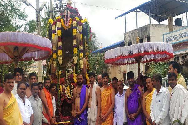 ಸಡಗರದ ರಥೋತ್ಸವ