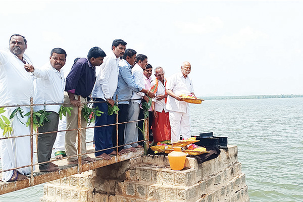 ಕೆರೆಗಳು ಪ್ರವಾಸಿ ತಾಣವಾಗಬೇಕು