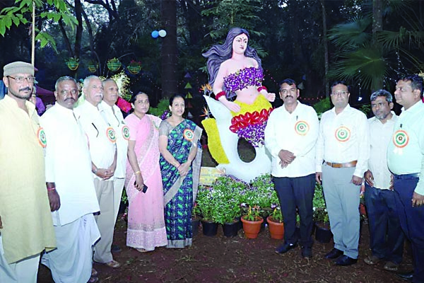 ಹ್ಯೂಮ್ ಪಾರ್ಕ್‌ನಲ್ಲಿ ಫಲಪುಷ್ಪ ಪ್ರದರ್ಶನ