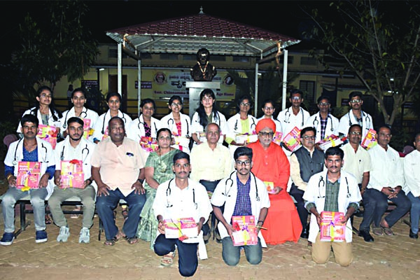 ವೈದ್ಯರು ಮಾನವೀಯ ಮೌಲ್ಯವುಳ್ಳವರಾಗಿ