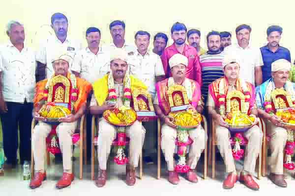 ಸೀನಪ್ಪನಹಳ್ಳಿ ಮಂಜುನಾಥ್ ಕೊಲೆ ಪ್ರಕರಣ ಭೇದಿಸಿದ ಪೊಲೀಸರಿಗೆ ಸನ್ಮಾನ