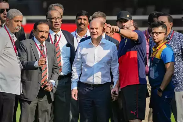 german chancellor with RCB