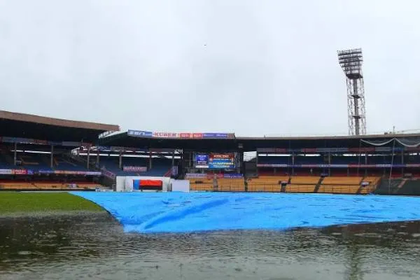 ವರುಣನ ಭೀತಿ ನಡುವೆಯೂ RCB vs GT ಪಂದ್ಯ ನಡೆಯುವುದು ಖಚಿತ!