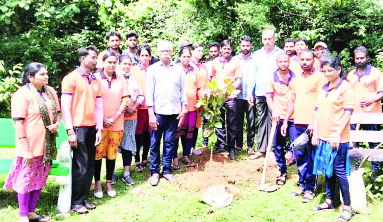 ನಾಪೋಕ್ಲು ಶೌರ್ಯ ಘಟಕದಿಂದ ವನಮಹೋತ್ಸವ