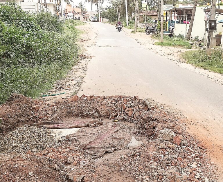 ಒಳಚರಂಡಿ ಮ್ಯಾನ್‌ಹೋಲ್ ನಿರ್ಮಾಣ