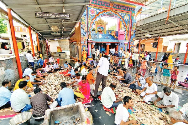 Hundi money counting in Yalagura