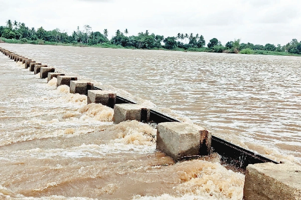 Shramabindu Sagar Barrage flooded!