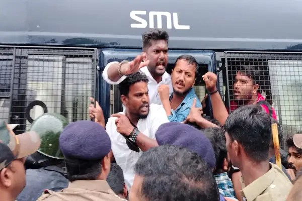 arrest of NSUI workers