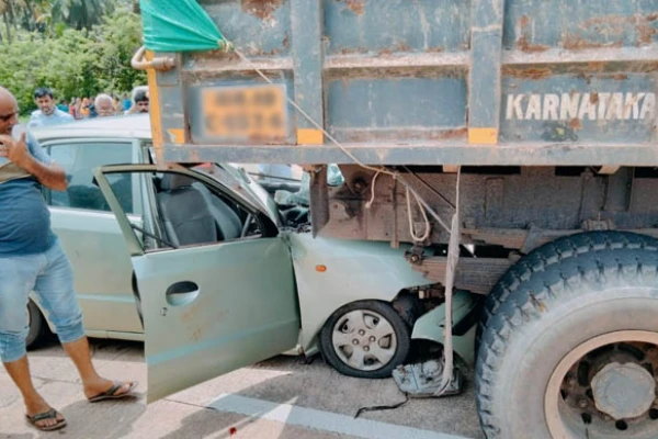 ಕಿಲೋಮೀಟರ್‌ಗಟ್ಟಲೆ ಕಾರನ್ನು ಎಳೆದೊಯ್ದ ಟಿಪ್ಪರ್