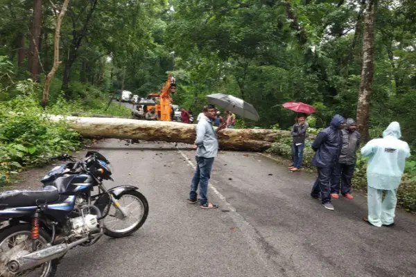 ಎರಡು ಮನೆಗಳಿಗೆ ಹಾನಿ