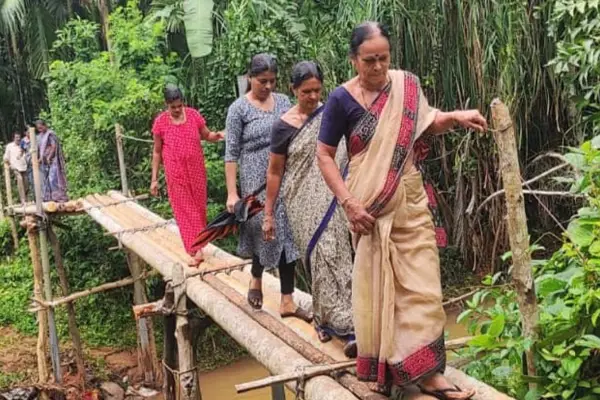 ತೊಡಕಾದ ಪೆರ್ವತ್ತೋಡಿ ತೋಡು