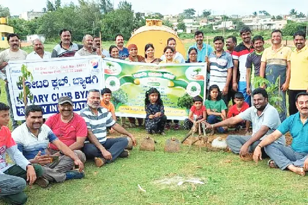 ವಾರ್ಡ್‌ಗಳ ಉದ್ಯಾನದಲ್ಲಿ ಗಿಡಮರ ಬೆಳೆಸಿ