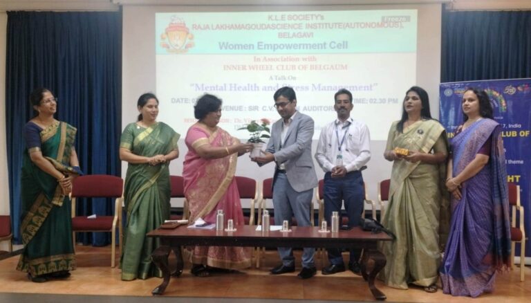 ಶಿಕ್ಷಕರು ಮಾನಸಿಕ ಆರೋಗ್ಯದ ಕಡೆಗೂ ಗಮನಹರಿಸಬೇಕು-ಡಾ.ವಿನಾಯಕ