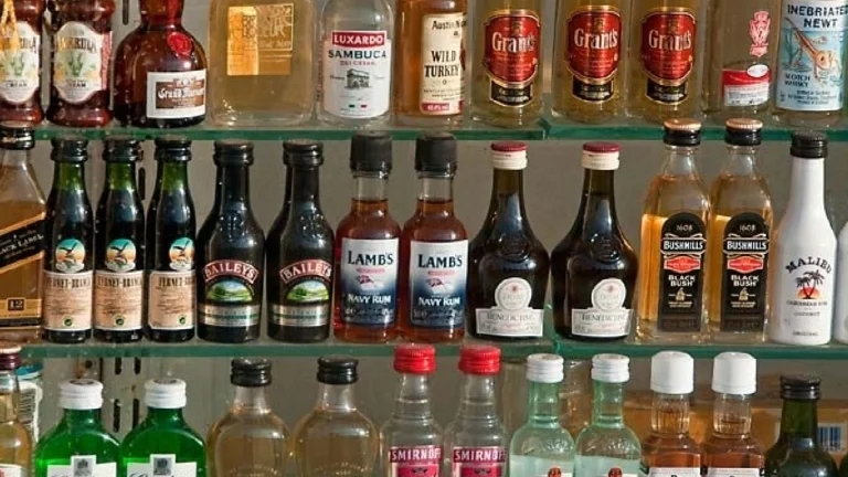 Opposition to proposal to license new liquor shops