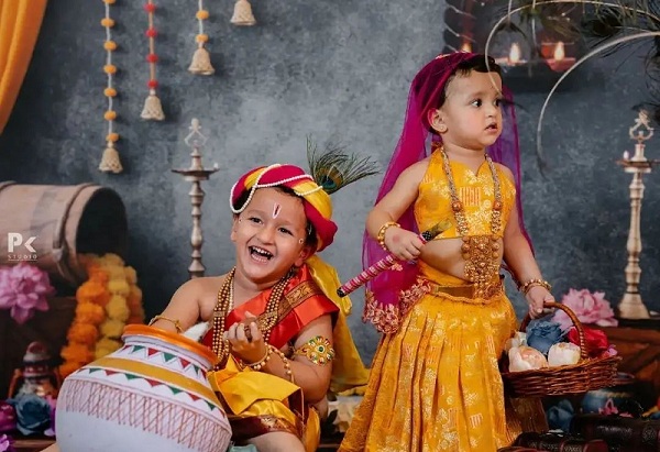 ಕೃಷ್ಣ ರಾಧೆಯರಾದ ತಾರೆಯರ ಮಕ್ಕಳು ; ಸ್ಯಾಂಡಲ್ವುಡ್ನಲ್ಲಿ ಶ್ರೀಕೃಷ್ಣ ಜನ್ಮಾಷ್ಟಮಿ ಹಬ್ಬದ ಸಂಭ್ರಮ