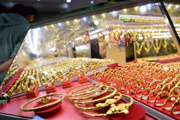 Gold Rate Today: ಮಹಾಲಯ ಅಮಾವಾಸ್ಯೆ ದಿನವಾದ ಇಂದು ಚಿನ್ನ, ಬೆಳ್ಳಿ ಬೆಲೆ ಏರಿಕೆ