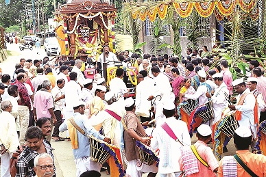 ದಾವಣಗೆರೆಯಲ್ಲಿ ಸಂಭ್ರಮದ ಶ್ರೀ ಲಿಂಗೇಶ್ವರ ಸ್ವಾಮಿ ರಥೋತ್ಸವ