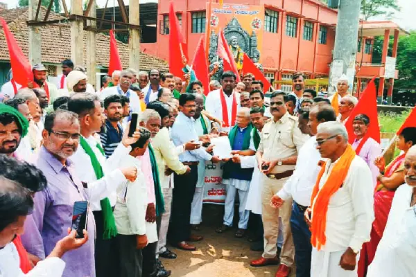 ಅರಣ್ಯ ಅತಿಕ್ರಮಣದಾರರಿಗೆ ಪಹಣಿ ಪತ್ರಿಕೆ ನೀಡಲು ಆಗ್ರಹ