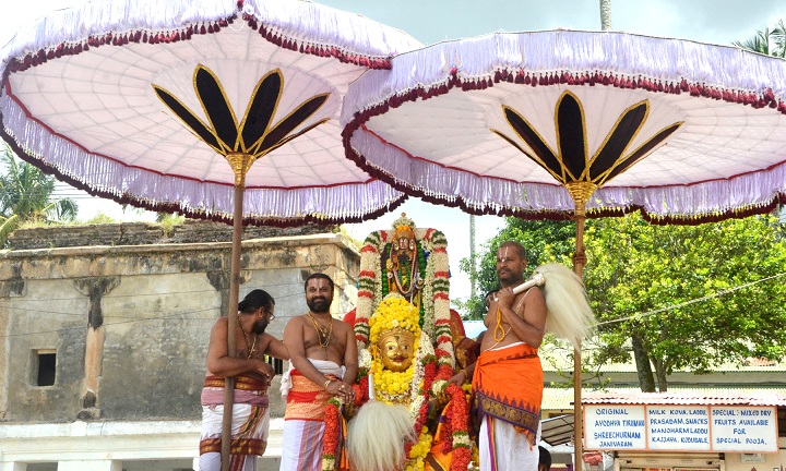 ಚೆಲುವನಾರಾಯಣಸ್ವಾಮಿಗೆ ಗರುಡಸೇವೆ