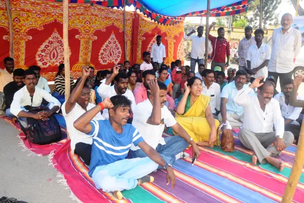 ನಿವೇಶನಕ್ಕೆ ಜಾಗ ಗುರುತಿಸದ ಹೊರತು ಹೋರಾಟ ಕೈಬಿಡಲ್ಲ