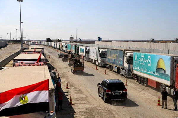 Trucks Carrying Aid Start Entering Gaza