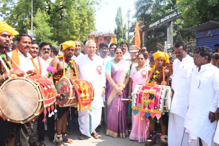 ಆದಿಕವಿ ವಾಲ್ಮೀಕಿ ಮಹಾನ್ ದಾರ್ಶನಿಕ