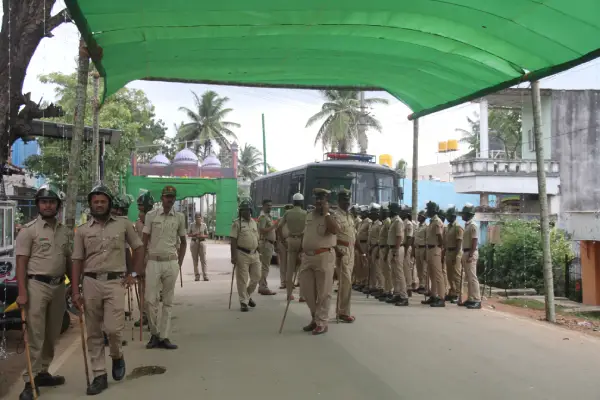 police security in raagigudda