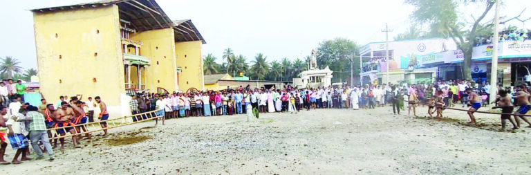 ಸಾಸಲುವಿನಲ್ಲಿ ದಂಡಿನ ಸಗಣಿ ಹಬ್ಬ