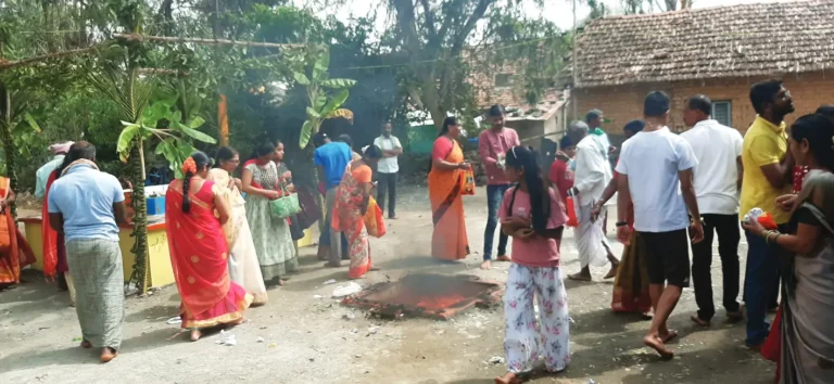 ಮಹಾಲಕ್ಷ್ಮೀ ದೇವಿ ಸನ್ನಿಧಿಯಲ್ಲಿ ಭಸ್ಮ ಕಾರ್ಯಕ್ರಮ