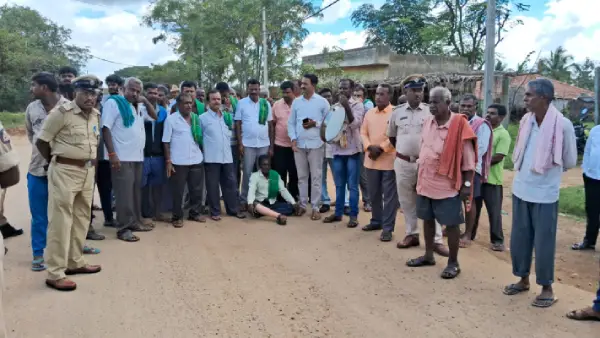 ಕೋಲಾರ-ಬೇತಮಂಗಲ ರಸ್ತೆ ಅಭಿವೃದ್ಧಿಪಡಿಸಲು ಪಟ್ಟು