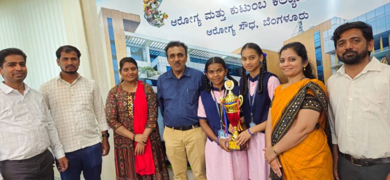 students wins prize in state level HIV compitation