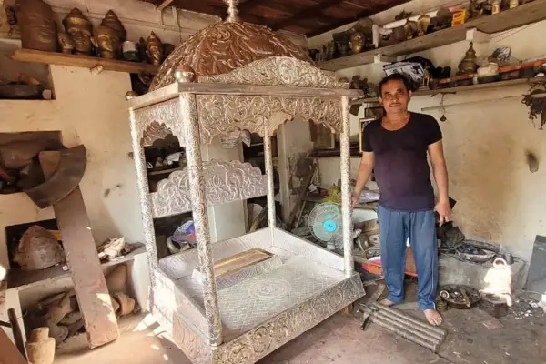 A 25 kg silver Ambari is a testimony to the art of Gourimani family