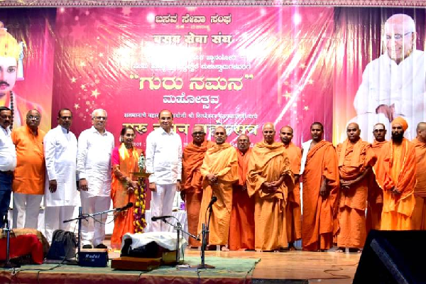 A simple saint, Siddheshwar Swamiji