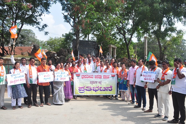 ಭ್ರಷ್ಟಾಚಾರದಲ್ಲಿ ಕೈ ಮೇಲುಗೈ