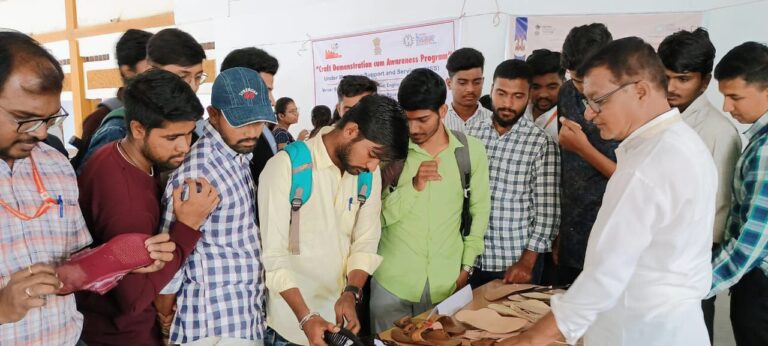 ಕರಕುಶಲ ವಸ್ತುಗಳ ಪ್ರದರ್ಶನ