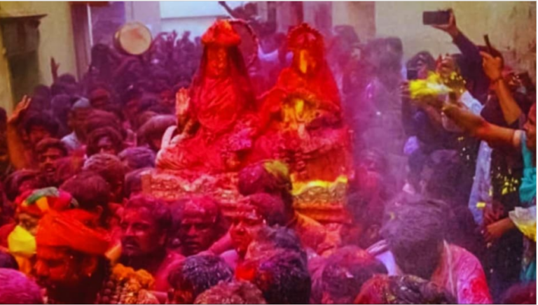 ಅಯೋಧ್ಯೆಯಲ್ಲಿ ಹೋಳಿ ಸಂಭ್ರಮ- ರಾಮಲಲ್ಲಾ ದರ್ಶನಕ್ಕೆ ಭಕ್ತಸಾಗರ