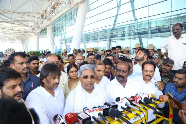 CM Siddaramaiah speak in airport